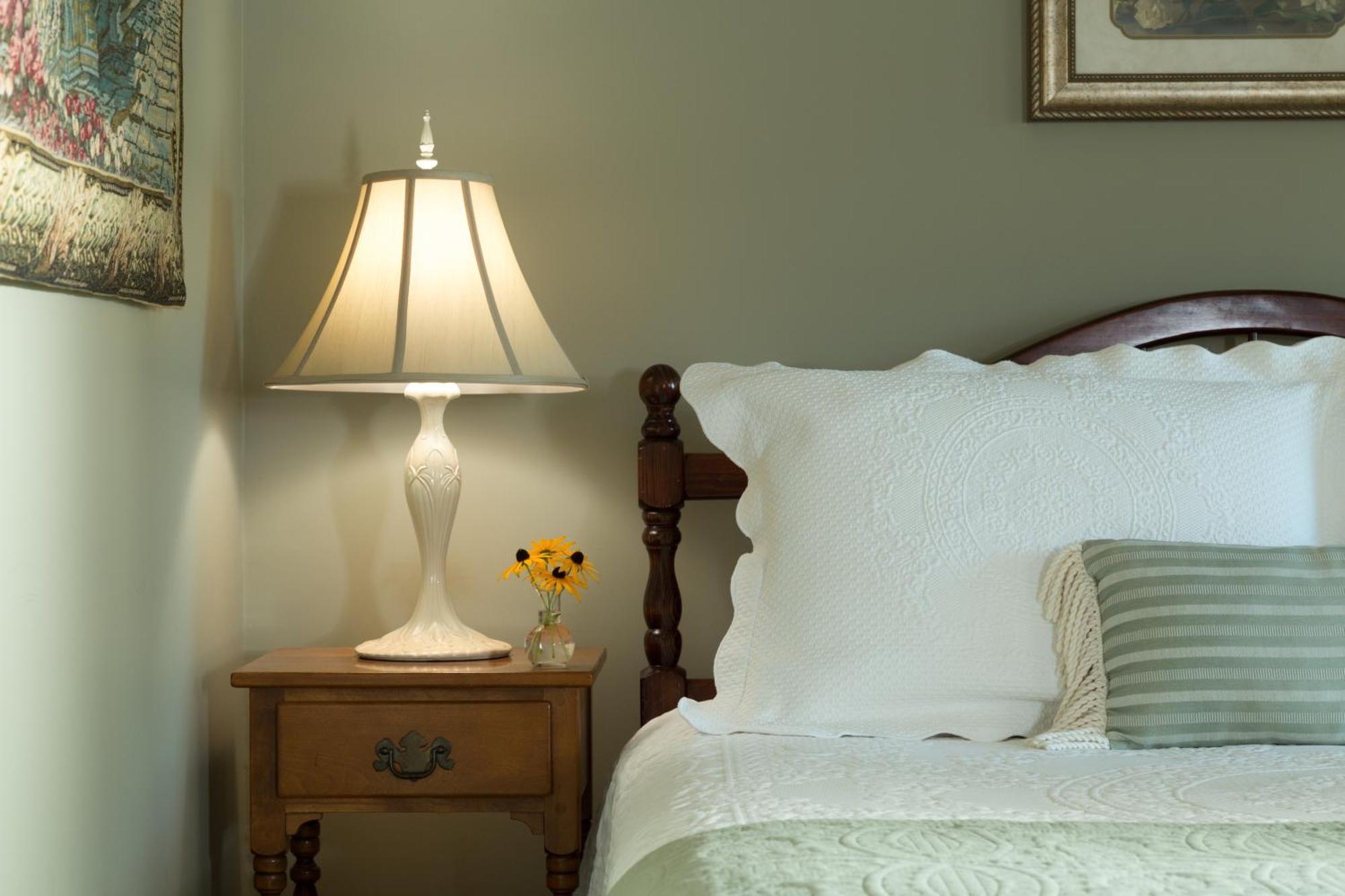 Inn At Pleasant Lake New London Chambre photo