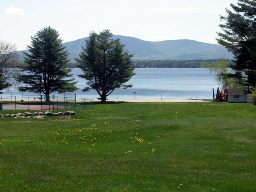 Inn At Pleasant Lake New London Extérieur photo
