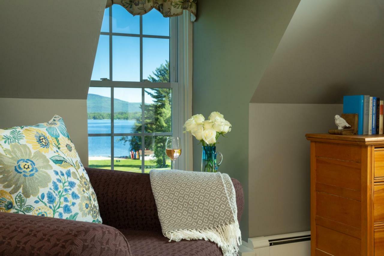 Inn At Pleasant Lake New London Extérieur photo