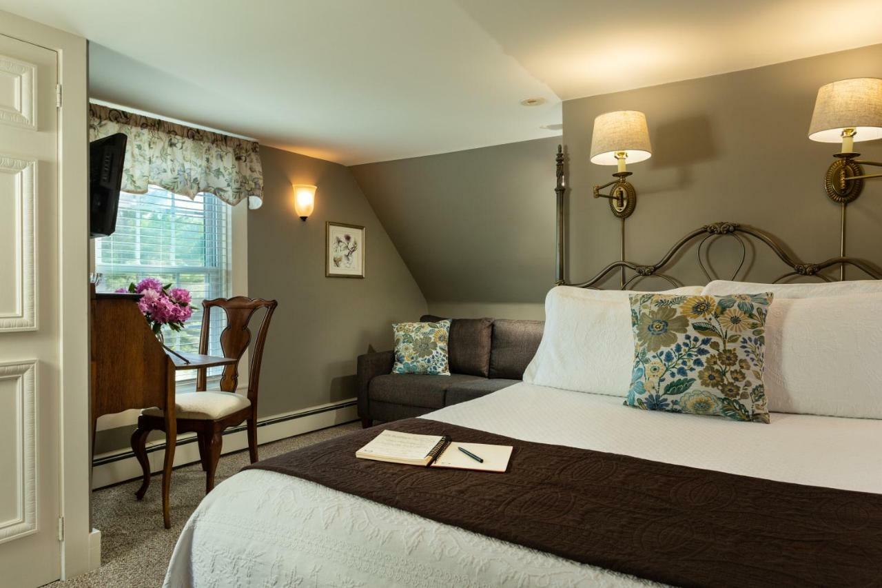 Inn At Pleasant Lake New London Extérieur photo