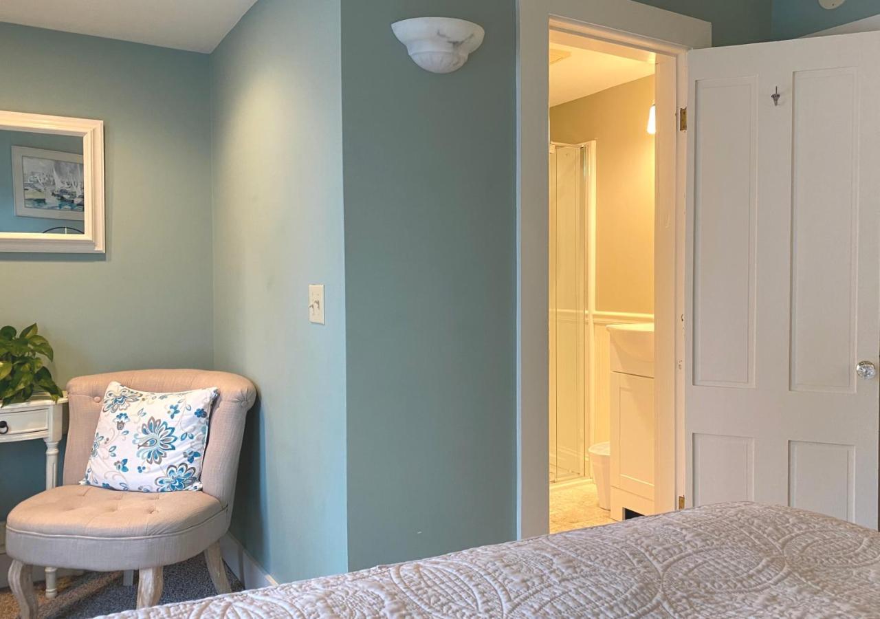 Inn At Pleasant Lake New London Extérieur photo